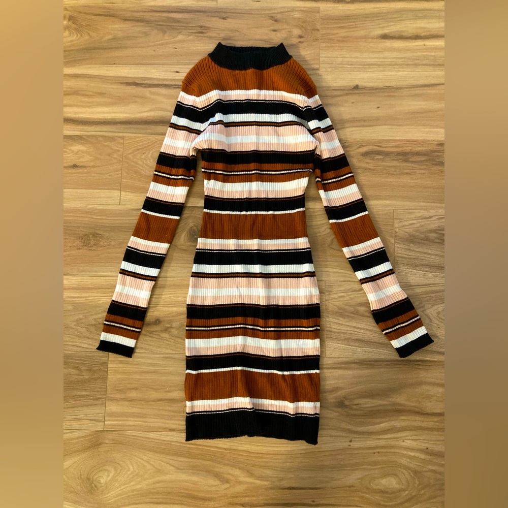 This Say What? Dress is perfect for any casual bute cute outing with friends.